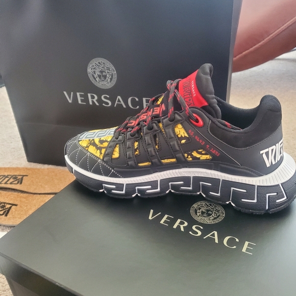 VERSACE MERCURY  SNEAKERS - Picture 1 of 5